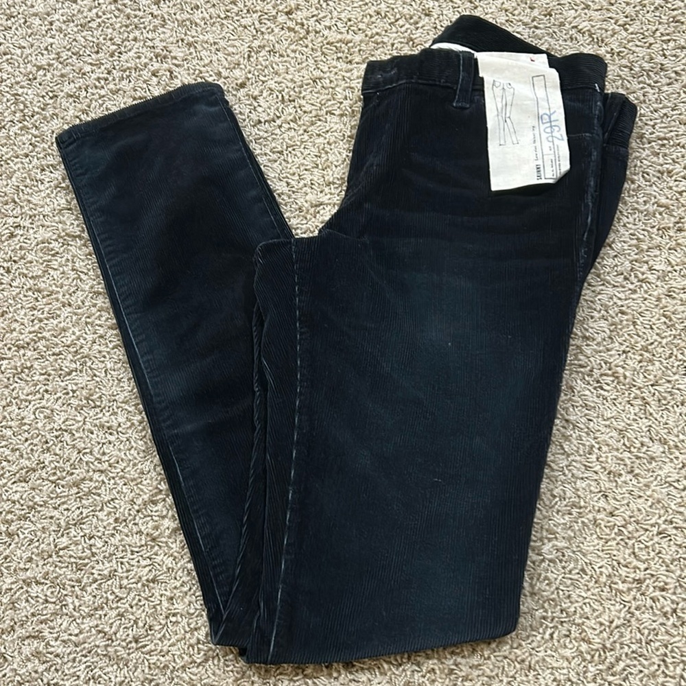 NWT Banana Republic Skinny Leg Corduroy Black Size 29